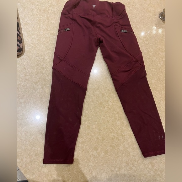 Ivviva girls size 7 burgundy leggings!!!!! - Picture 2 of 6
